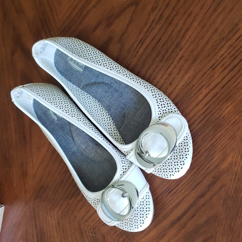 Dr. Scholls white ballet flats 7M